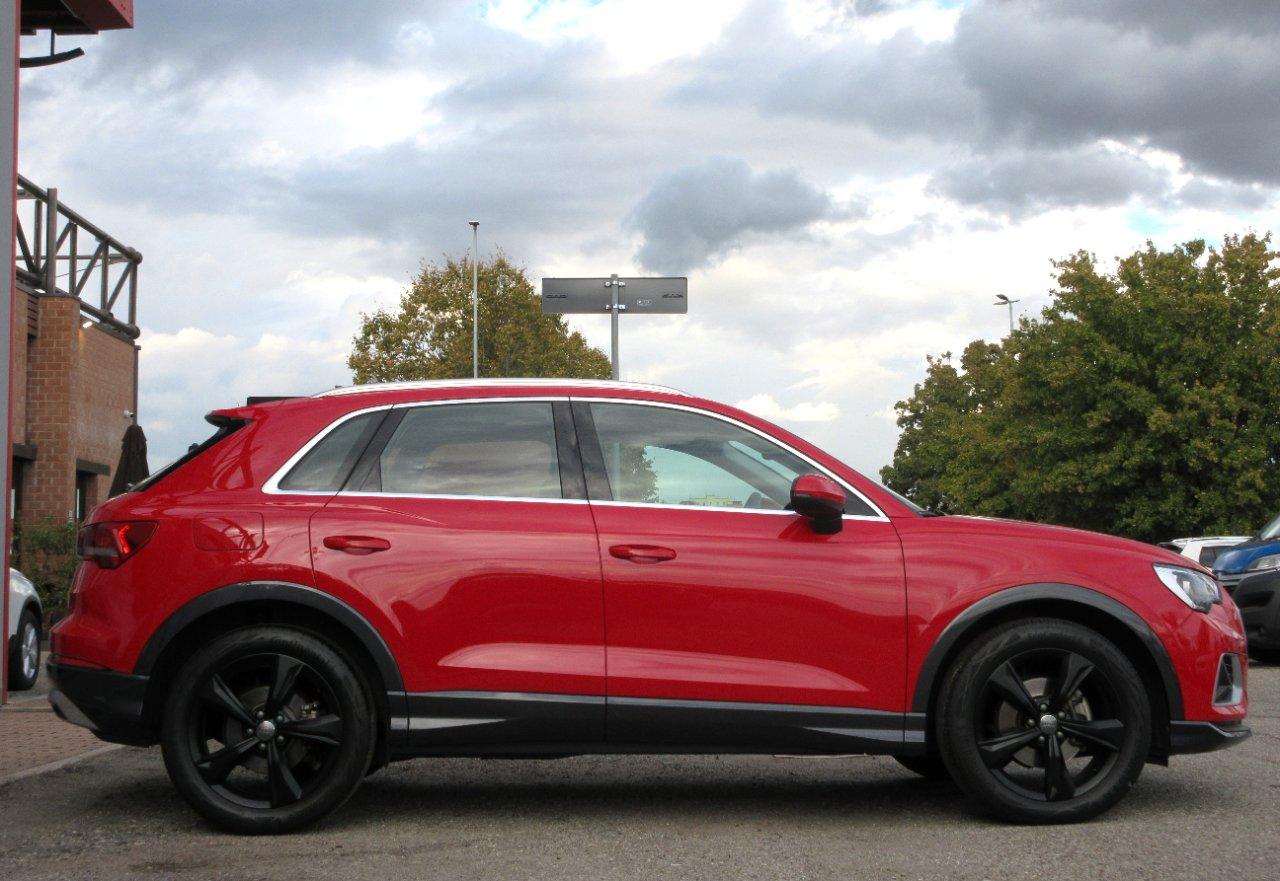 Audi Q3 35 2.0 tdi Business Advanced s-tronic