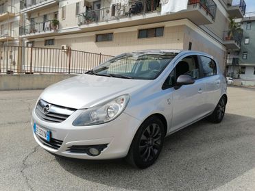 Opel Corsa 1.2 benzina 5 porte COSMO 2011