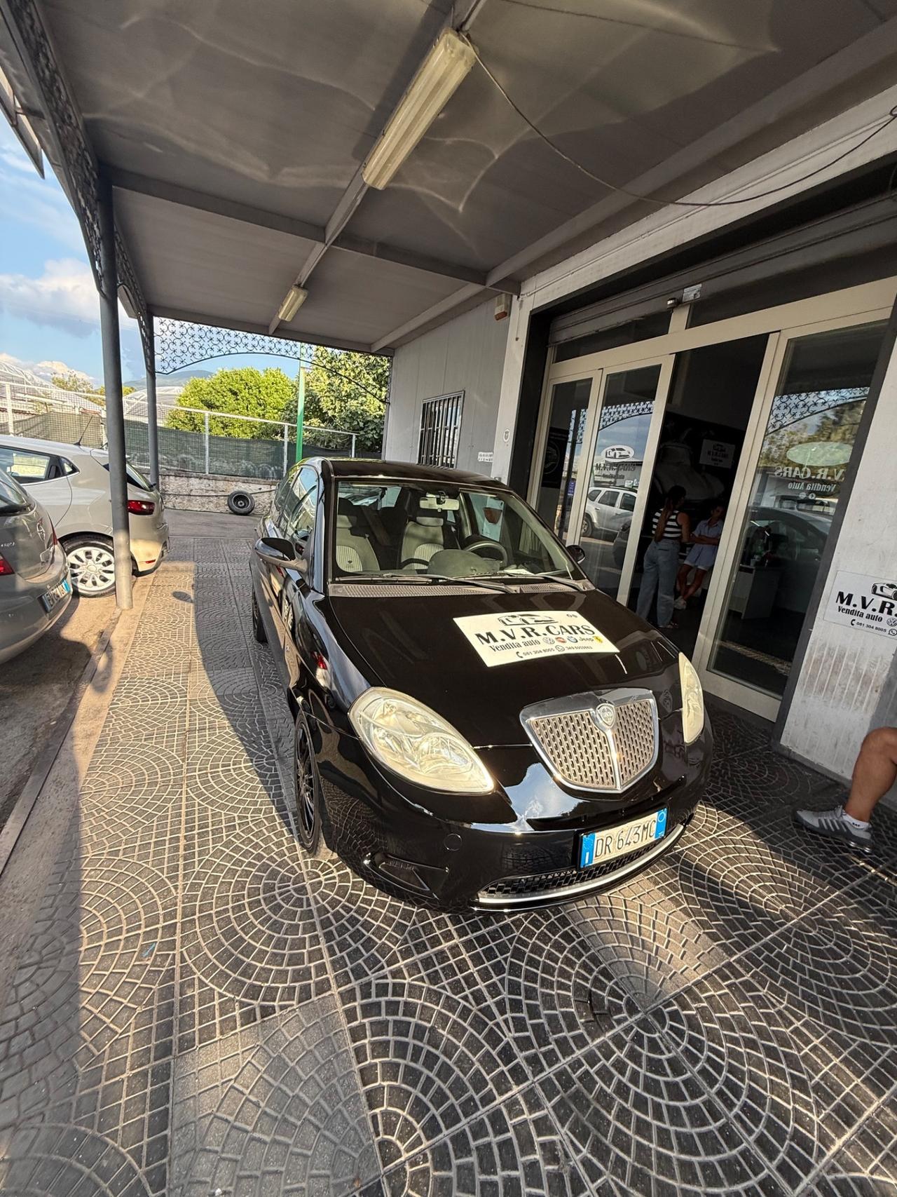 Lancia Ypsilon 1.2 Argento