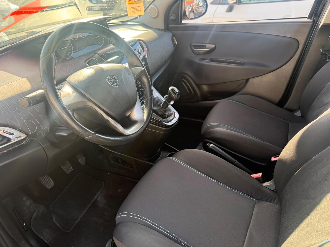Lancia Ypsilon 1.2 69 CV 5 porte GPL Ecochic Gold