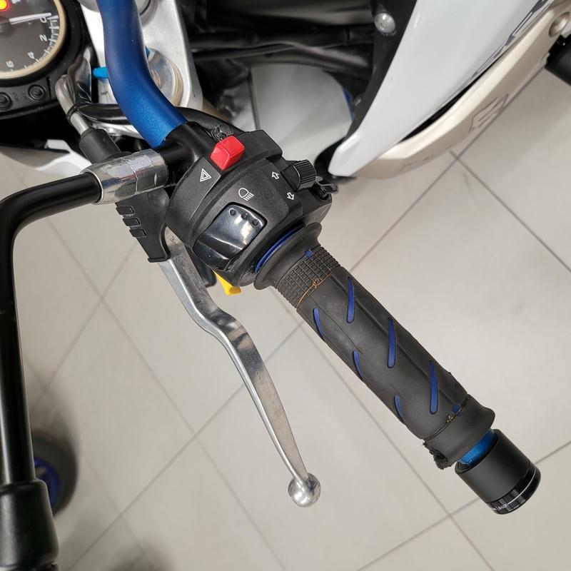 Suzuki GSR 750 - 2011