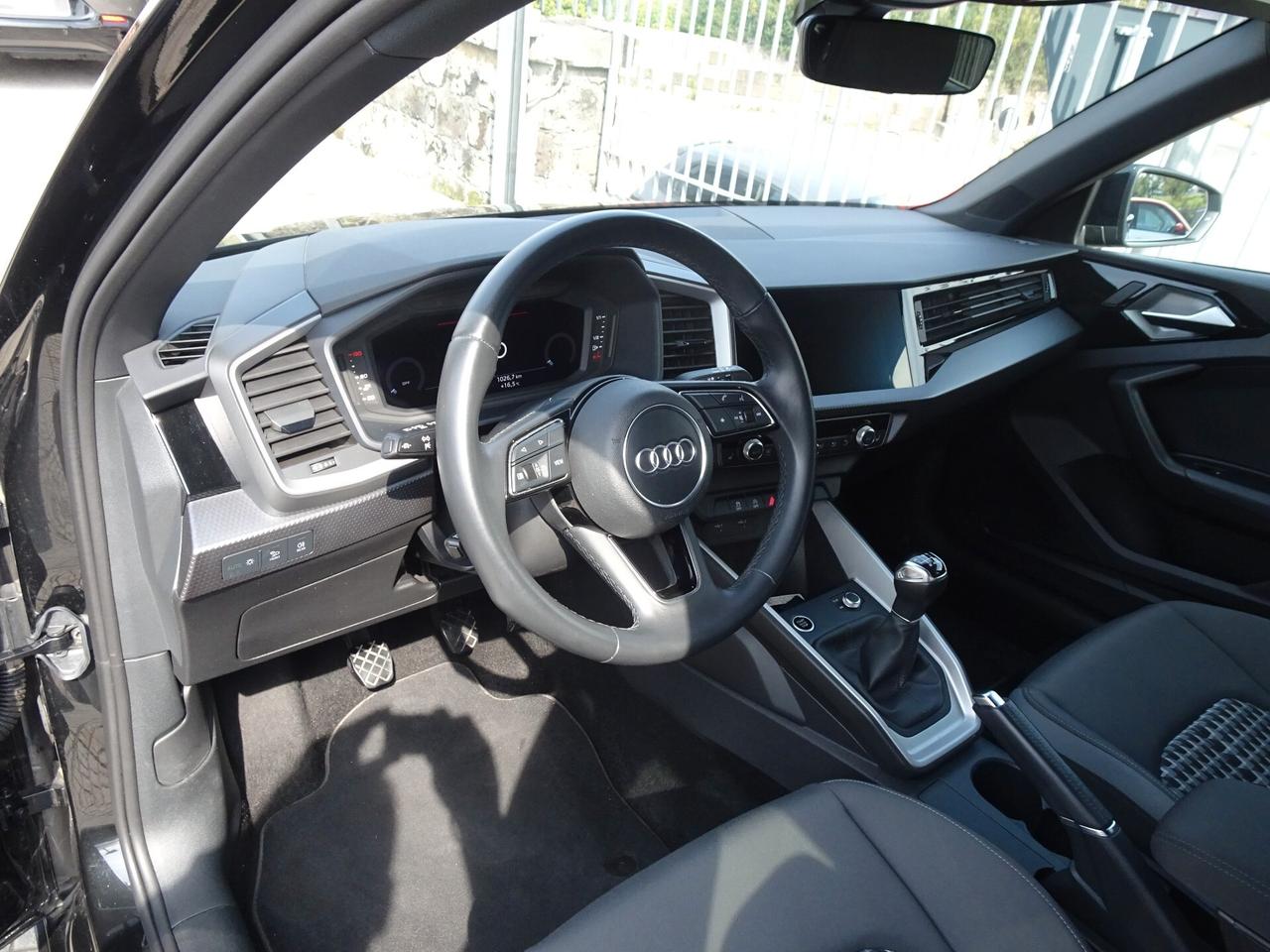 Audi A1 Allstreet 35 TFSI Identity Contrast