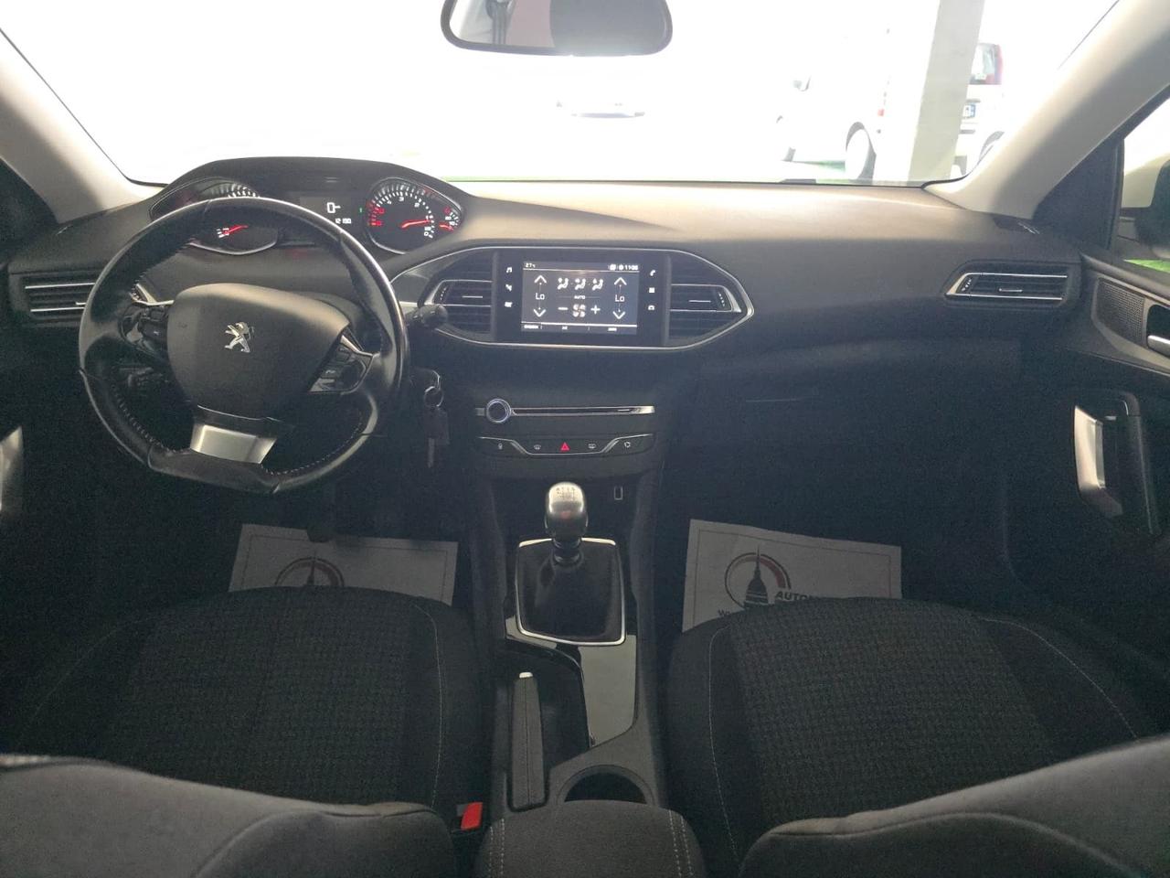 Peugeot 308 BlueHDi 100 S&S Style