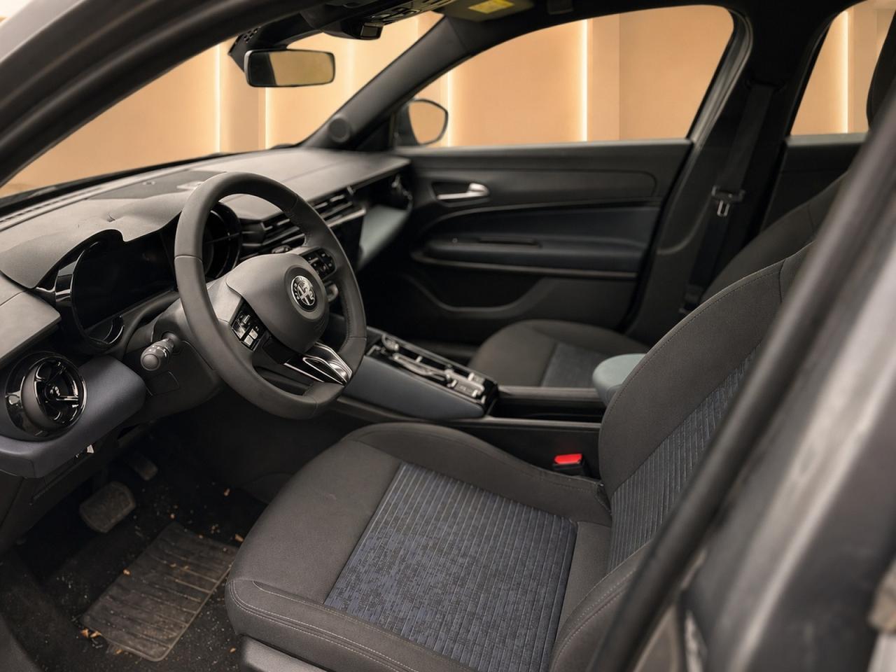 ALFA ROMEO Junior - Junior 1.2 ibrida 145cv edct6