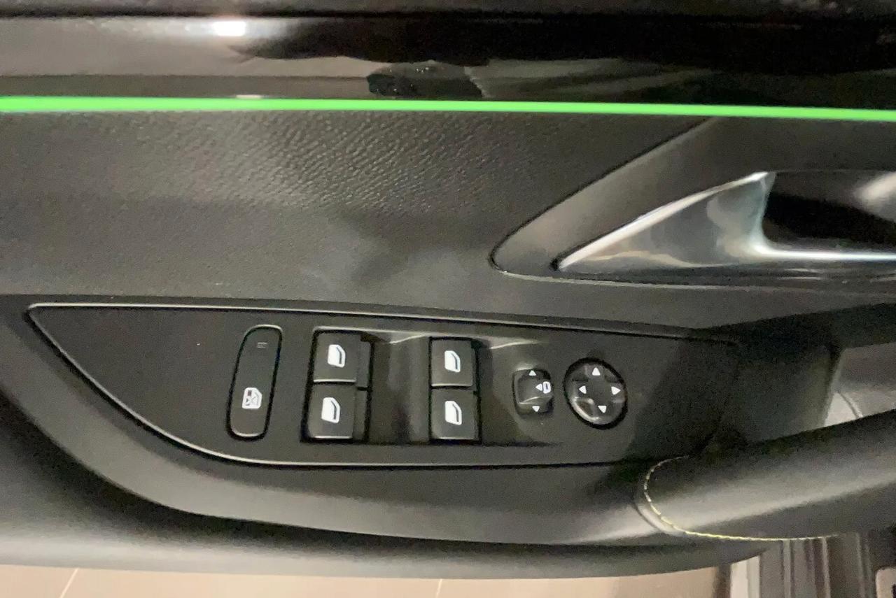 Peugeot 208 PureTech 75 Stop&Start 5 porte Like