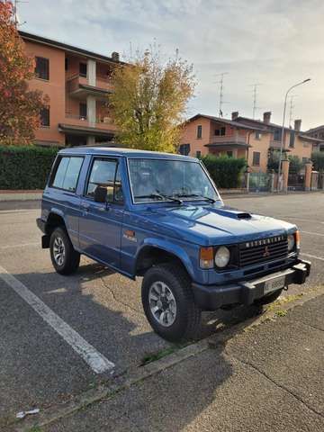 Mitsubishi Pajero Canvas Top 2.5 td SE my88