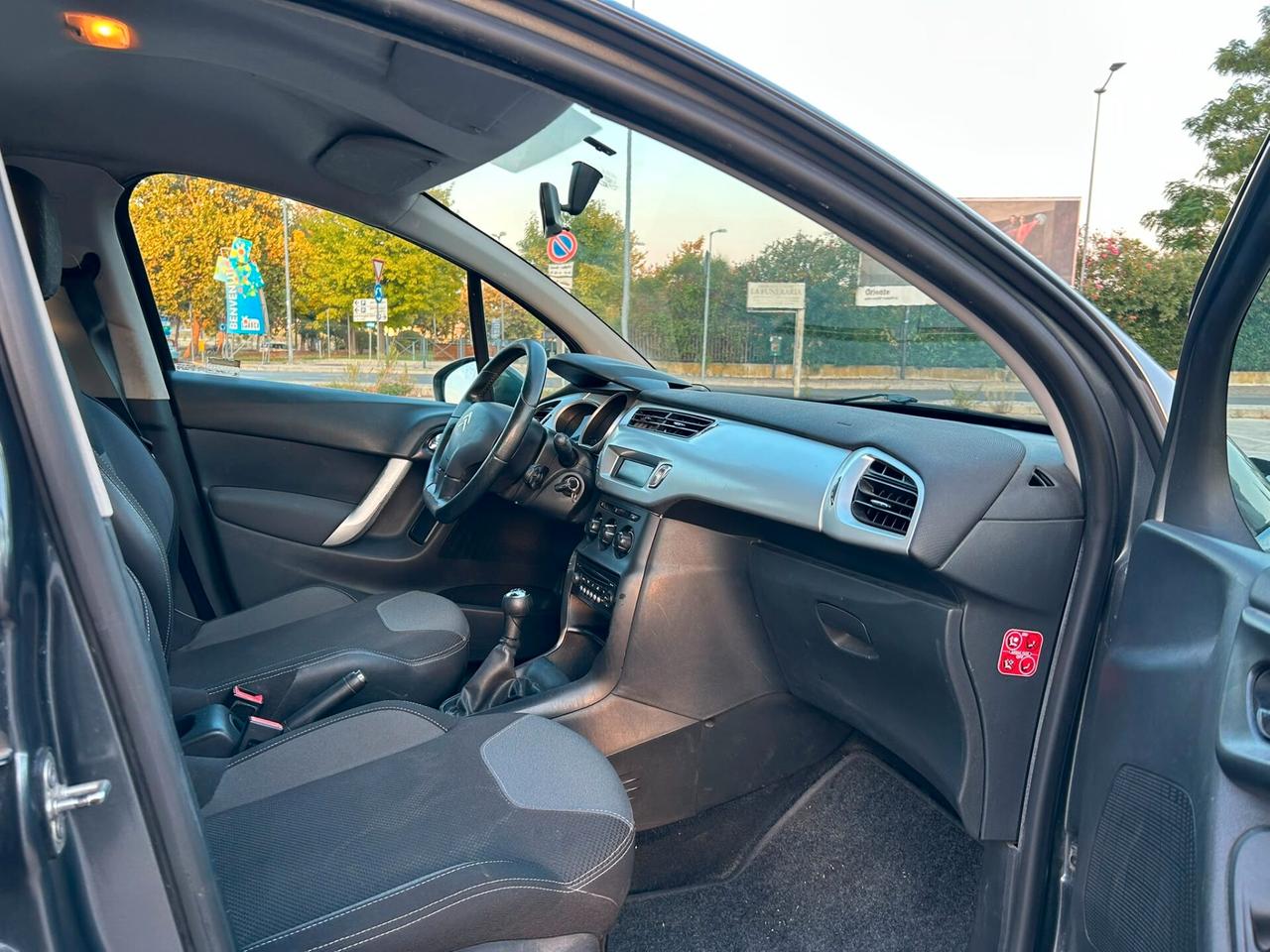 Citroen C3 1.4 5 porte *GARANZIA 12 m*
