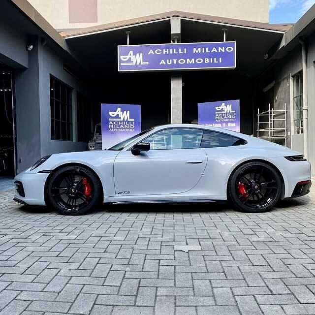 Porsche 992 Carrera 4 GTS 4 ruote sterzanti LiftSystem