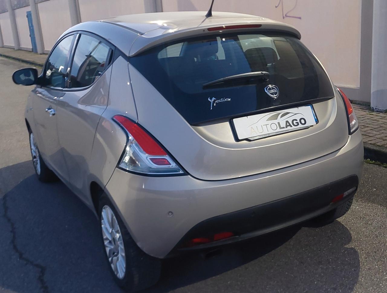 Lancia Ypsilon 0.9 TwinAir 85 CV.. Automatica..NEOPATENTATI