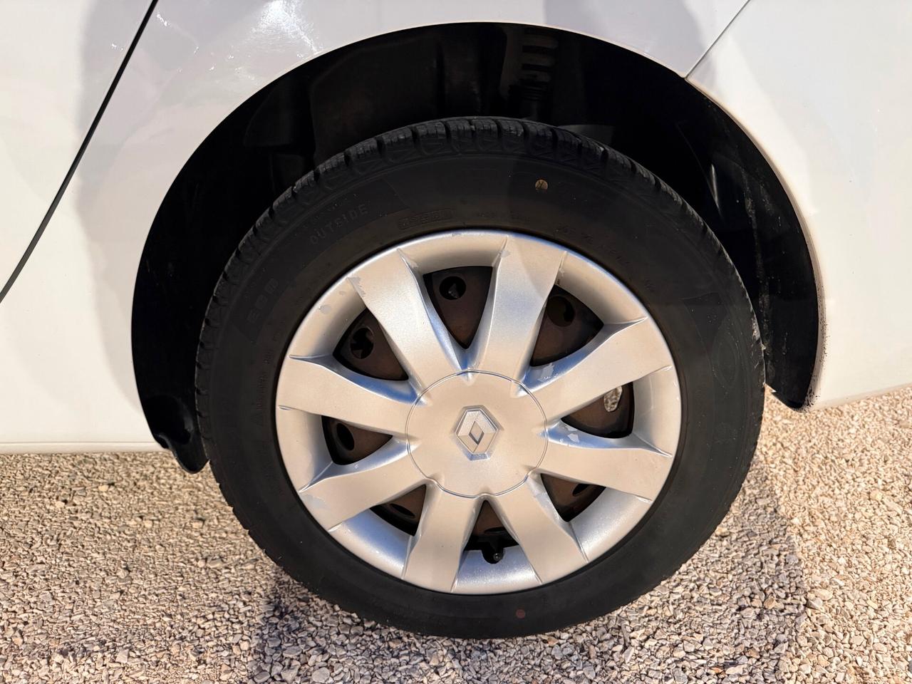 Renault Clio 1.2 16V TCE 105CV SporTour Live!