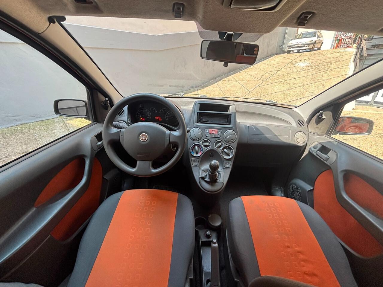 Fiat Panda 1.2 BENZ - LEGGI ANNUNCIO