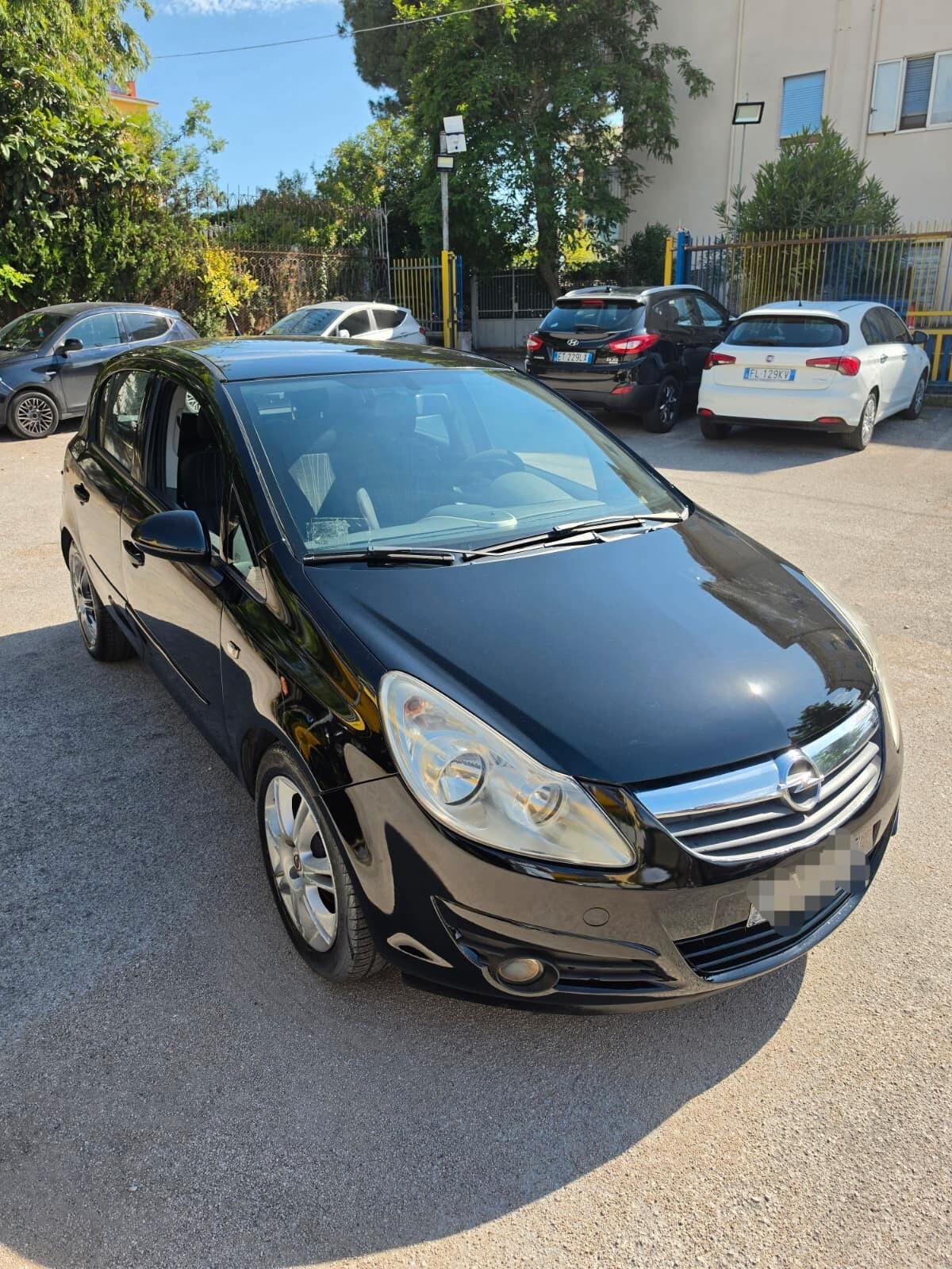 Opel Corsa 1.0 12V 5 porte GPL