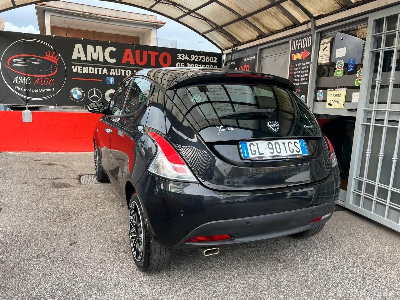 Lancia Ypsilon 1.0 FireFly 5 porte S&S Hybryd Gold