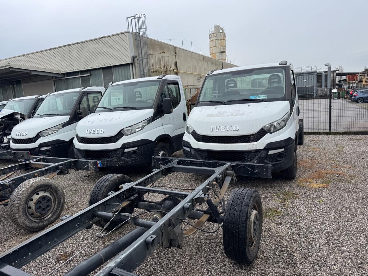 Iveco a telaio ruota singola