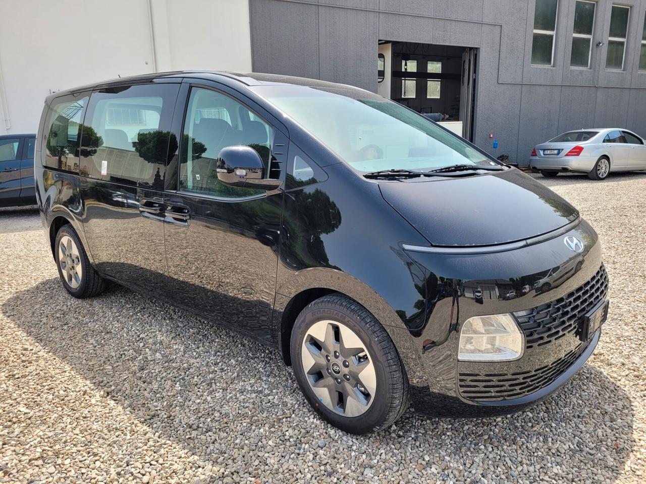 Hyundai Staria 2.2 AT 9 posti 4X4