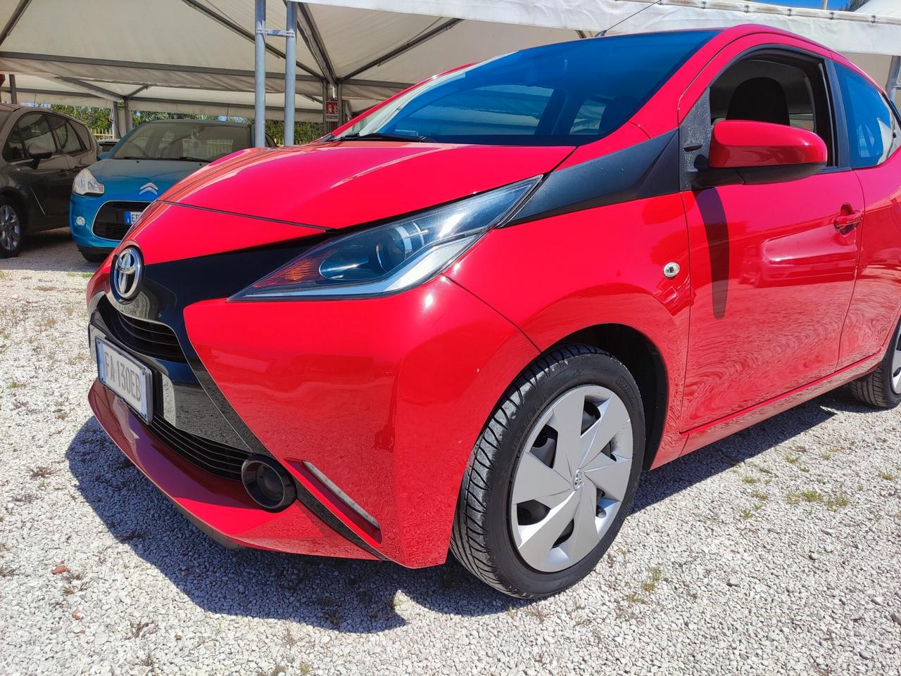 Toyota Aygo 1.0 VVT-i 69 CV 5 porte x-cool