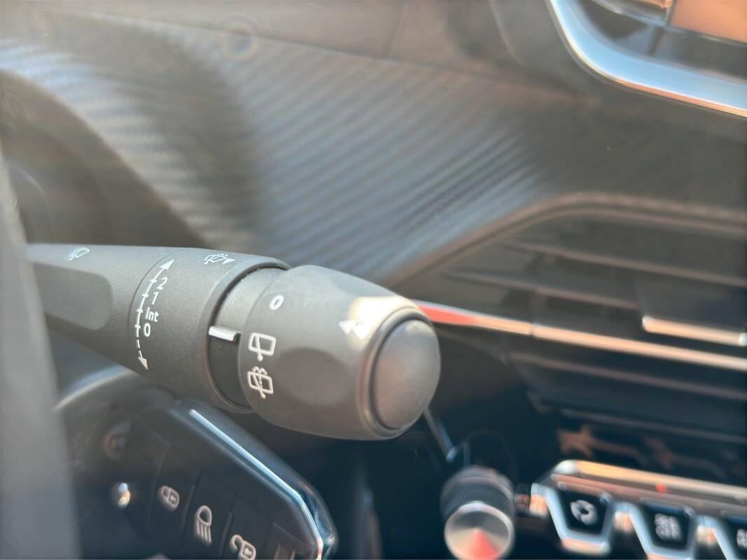 Peugeot 208 1.2 puretech Style s&s 75cv con CarPlay