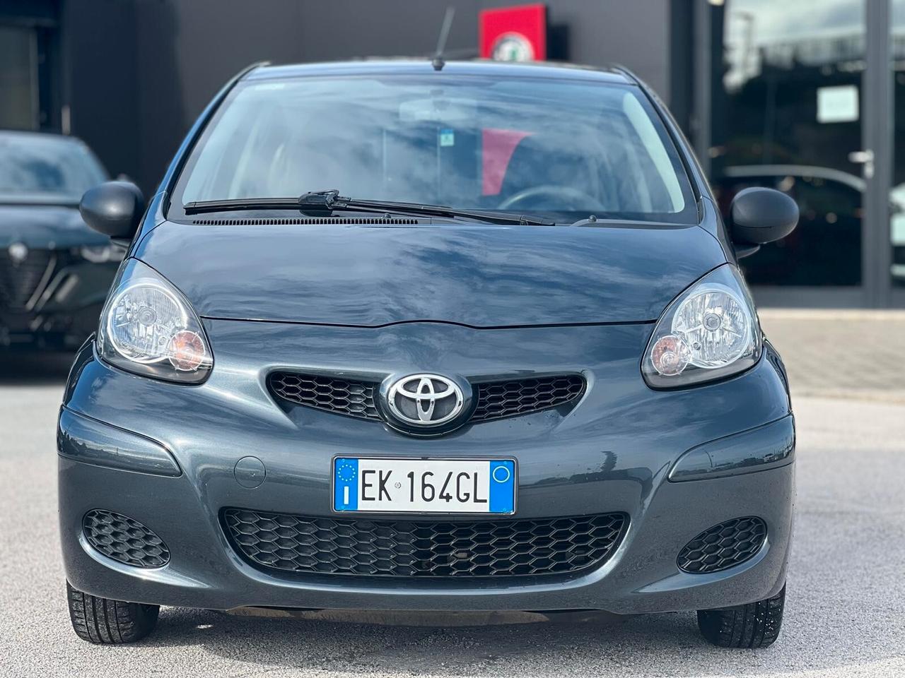 Toyota Aygo 1.0 12V VVT-i 5 porte Now Connect