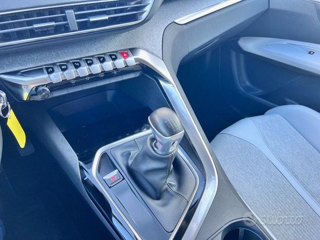 PEUGEOT 3008 BlueHDi 130 S&S Allure