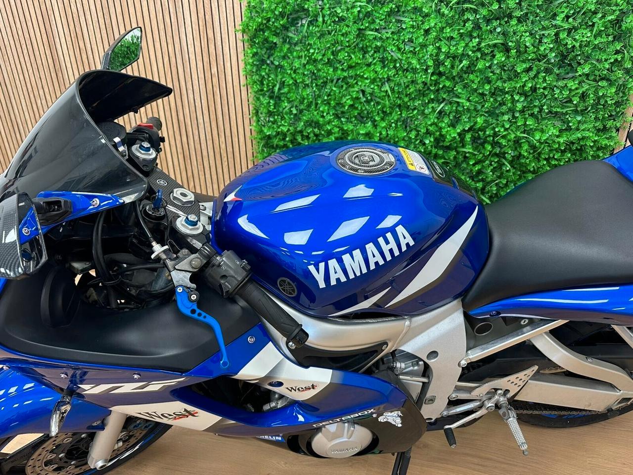 YAMAHA YZF R6 - 30.800KM - NUOVISSIMA - SCARICO MIVV