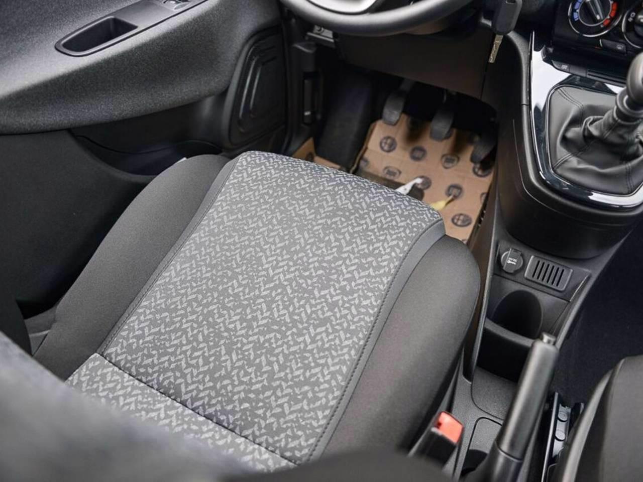 LANCIA Ypsilon III 2021 - Ypsilon 1.0 firefly hybrid Silver s&s 70cv