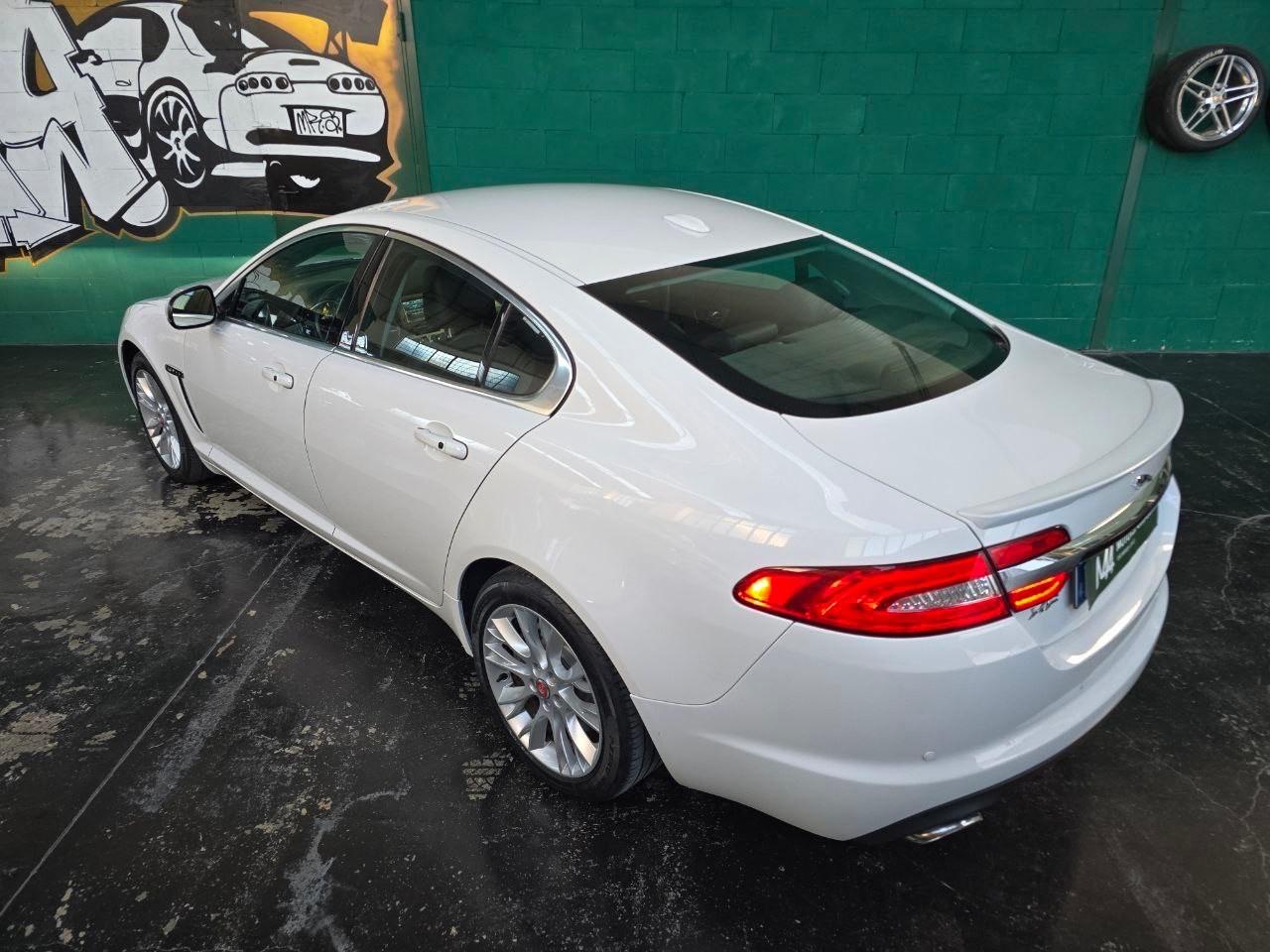 Jaguar XF 2.2 D 190 CV