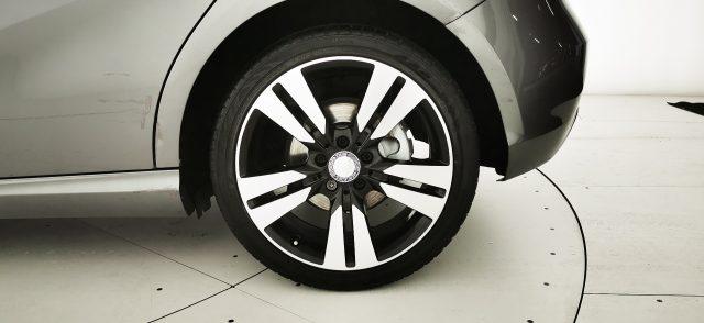 MERCEDES-BENZ A 180 CDI BlueEFFICIENCY Sport