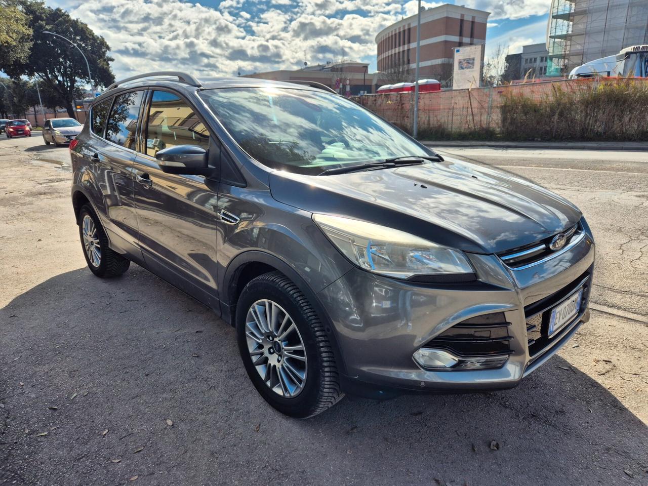 Ford Kuga 2.0 TDCI 140 CV 4WD Titanium