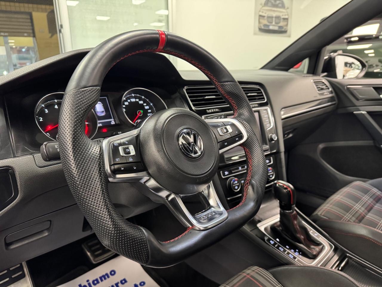 Volkswagen Golf GTI 2.0 TSI DSG TETTO