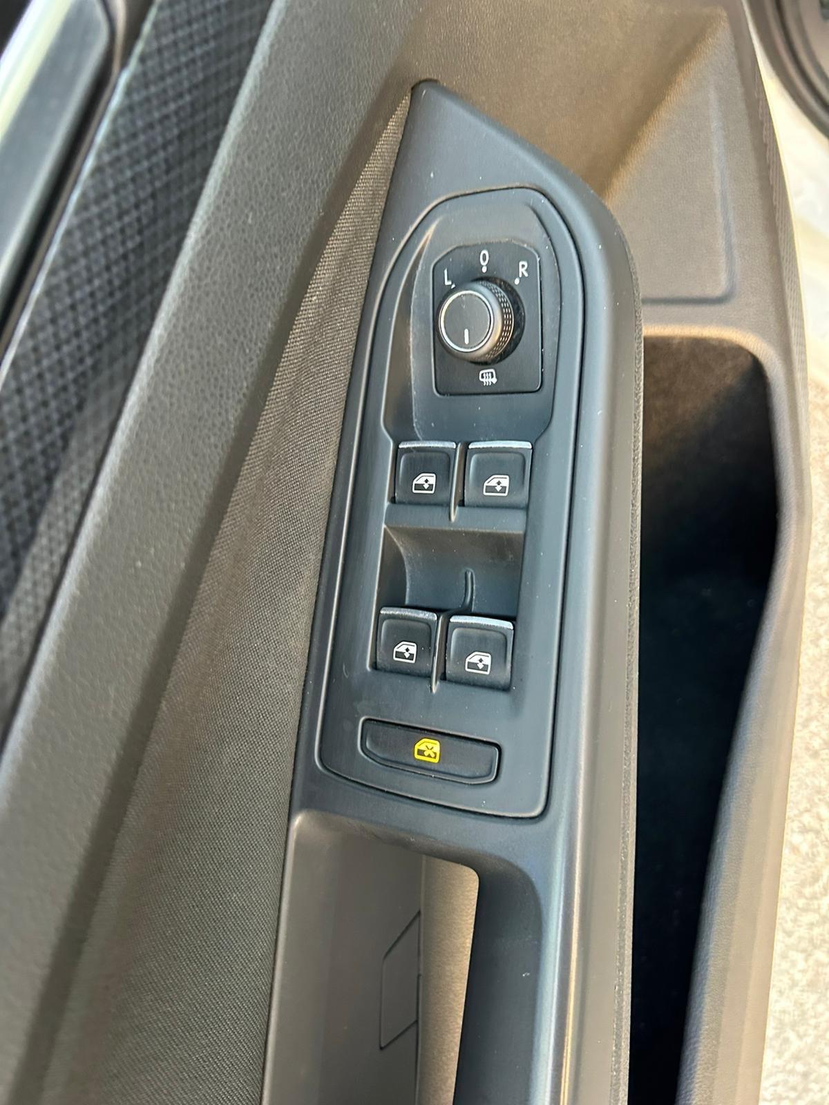 Volkswagen Golf 2.0 TDI 150 CV DSG SCR R-Line