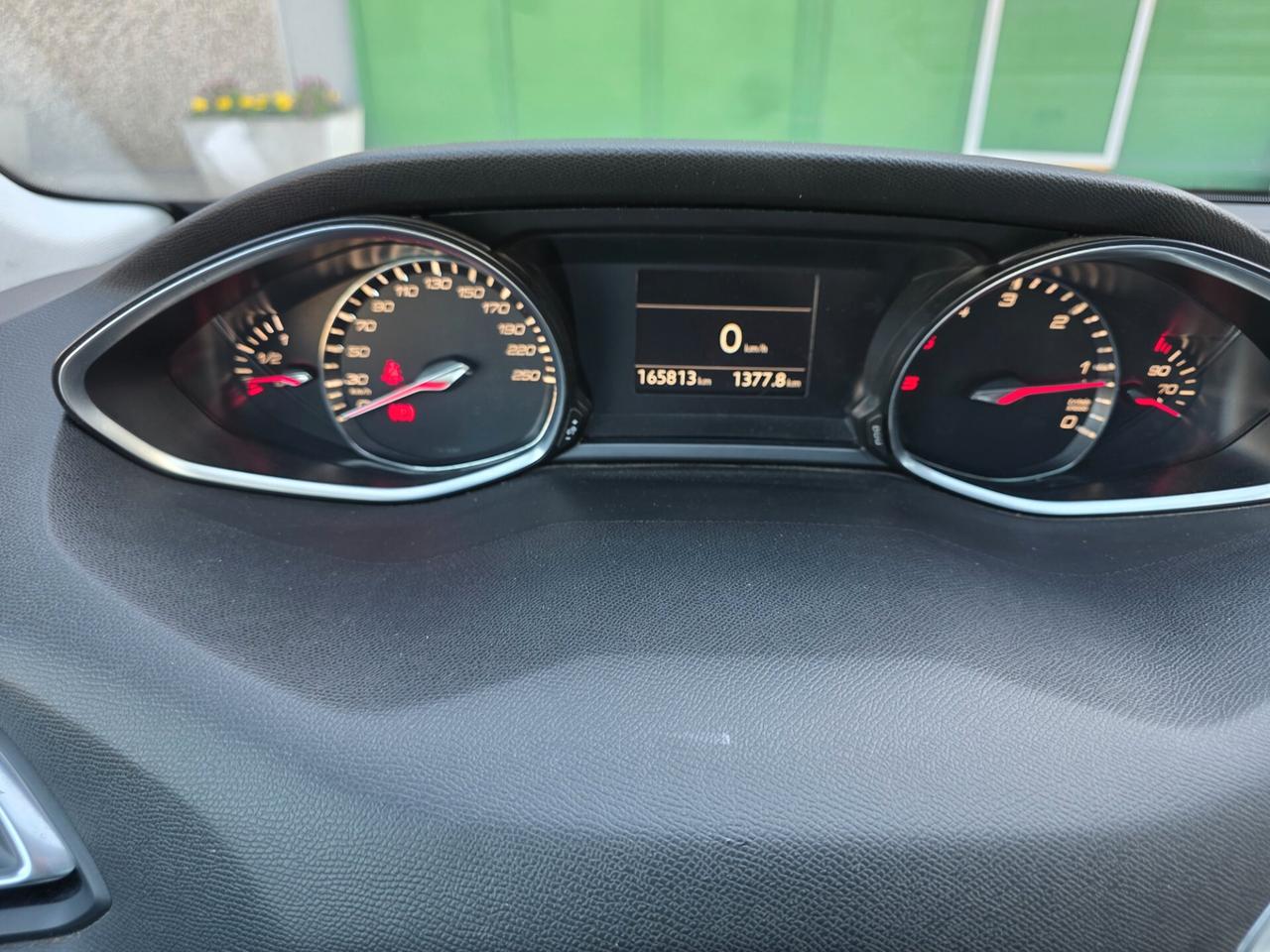 Peugeot 308 BlueHDi 120 S&S EAT6 SW Allure