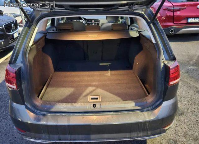 VOLKSWAGEN Golf Variant 2.0 tdi Executive 150cv dsg - FP839ZE