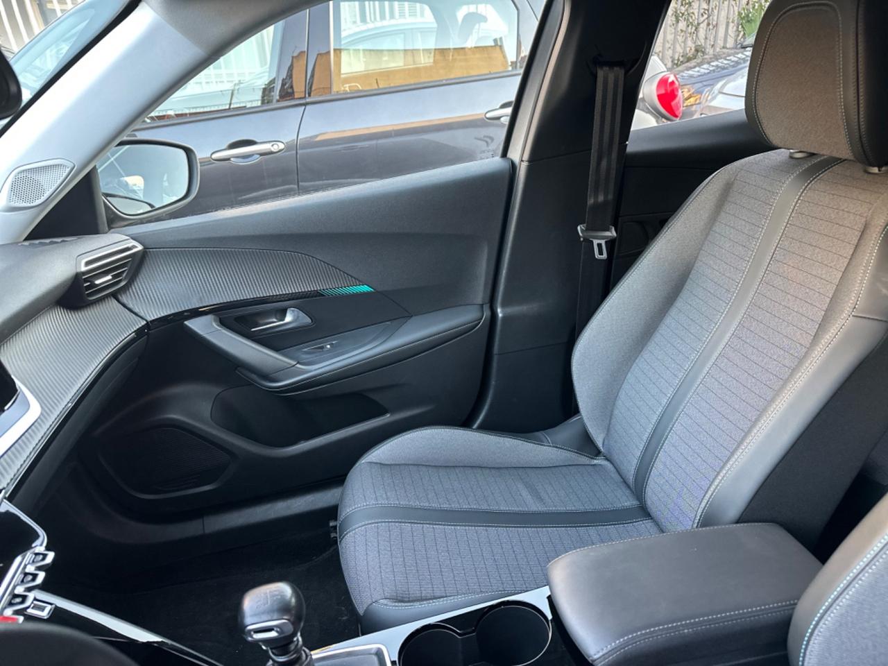 Peugeot 2008 BlueHDi 110 S&S Allure Pack 24.000 km!!!