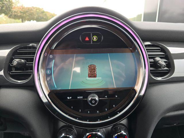 MINI Mini 1.5 Cooper Essential Cabrio