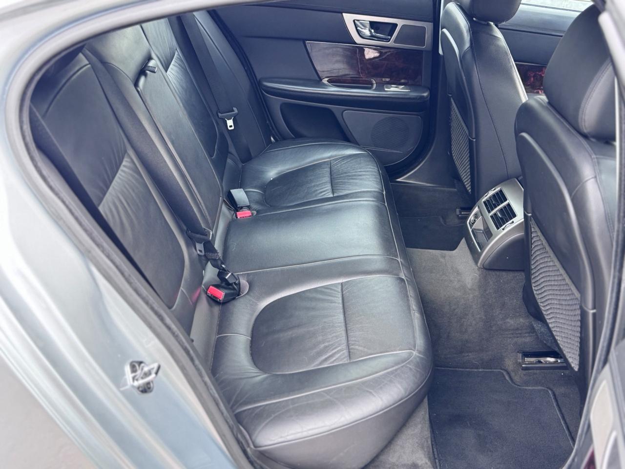 Jaguar XF 3.0 Diesel 240cv - Automatica Euro 5