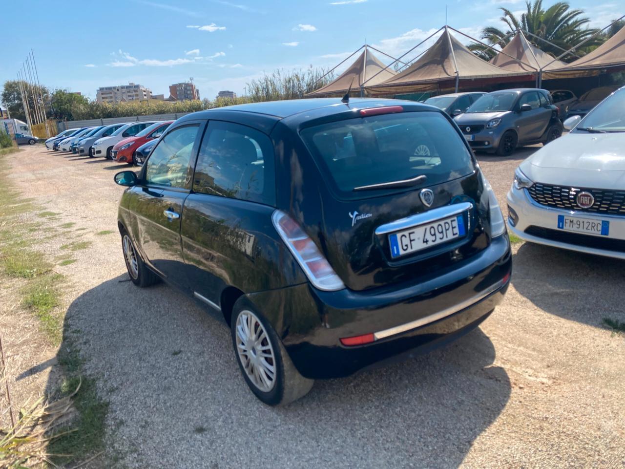 LANCIA YPSILON 1.2 180.000 KM ADATTA NEOPATENTATI