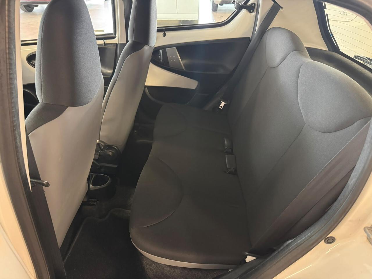 Toyota Aygo 1.0 12V VVT-i 5 porte Lounge Connect