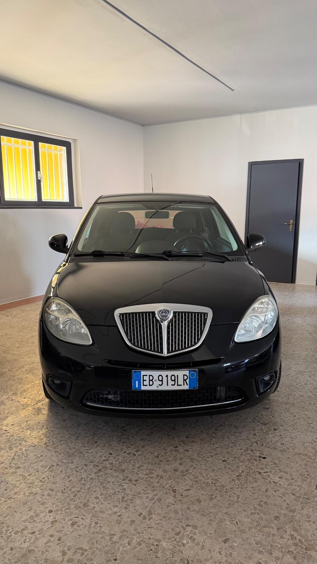 Lancia Ypsilon 1.2 Argento