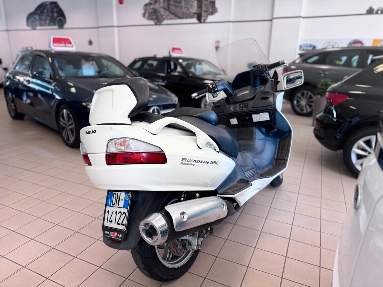 Suzuki Burgman 650 EXECUTIVE