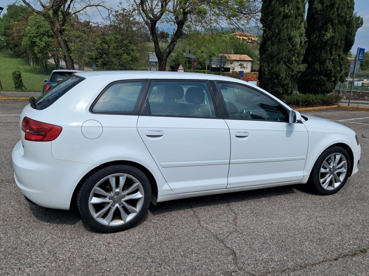 Audi A3 1.6 TDI 105 CV CR Ambition