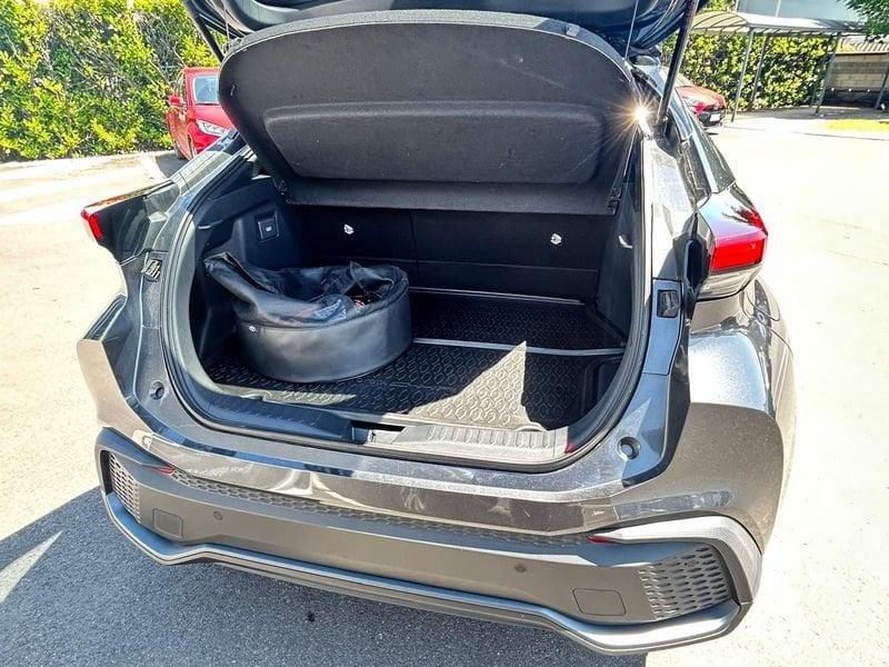 Toyota C-HR 2.0 PHEV E-CVT Trend