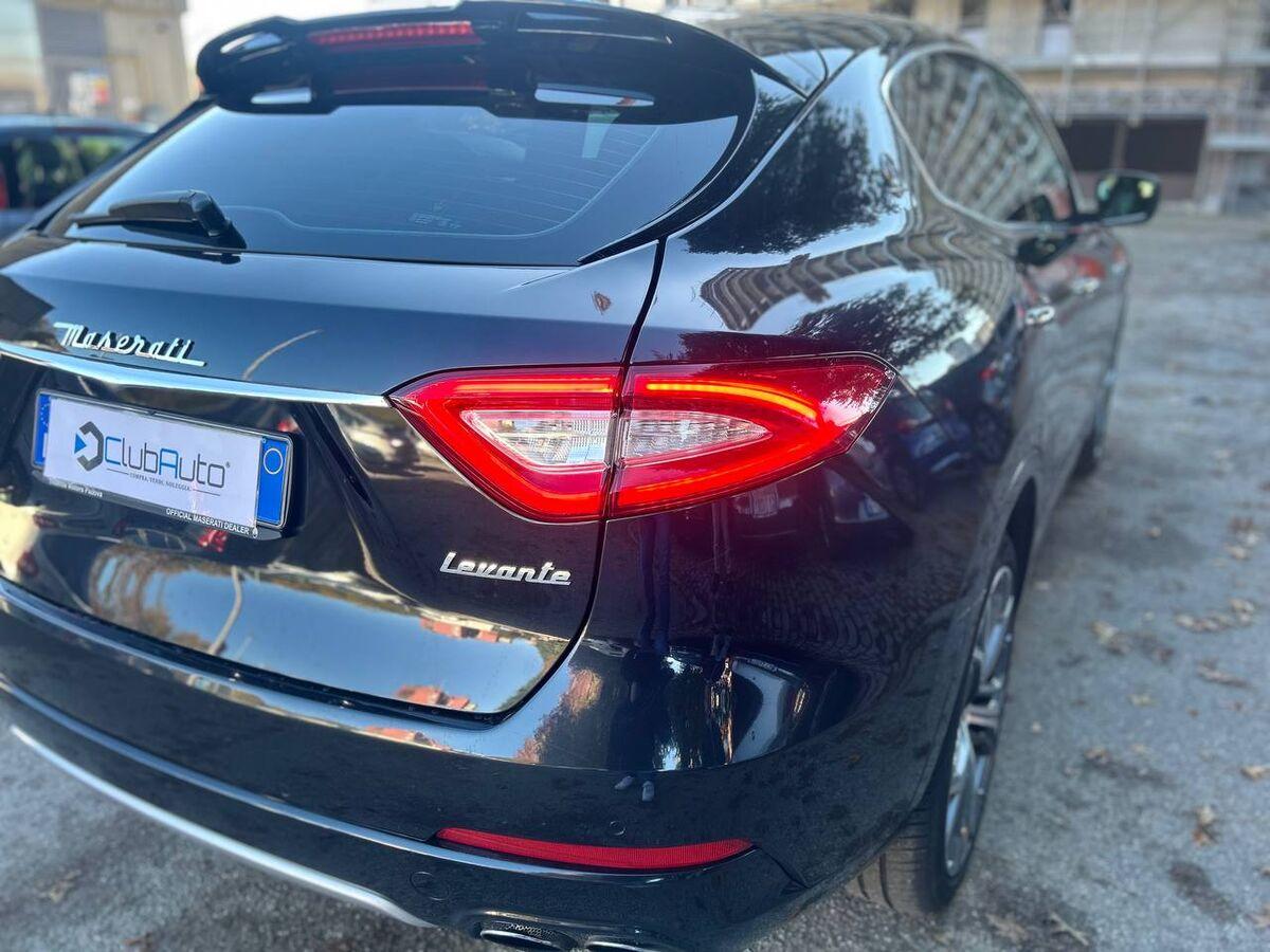 Maserati Levante 3.0 V6 430cv auto