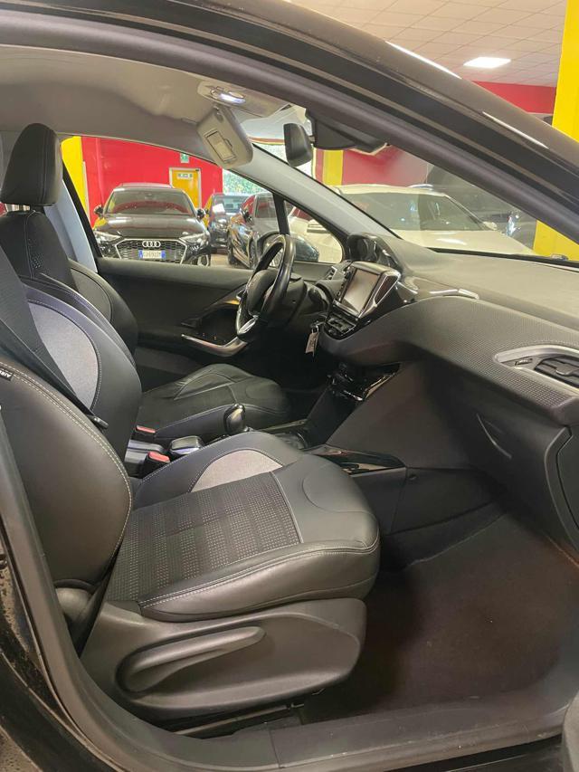 PEUGEOT 2008 PureTech Turbo 110CV Allure 45000km!/GRIP CONTROL