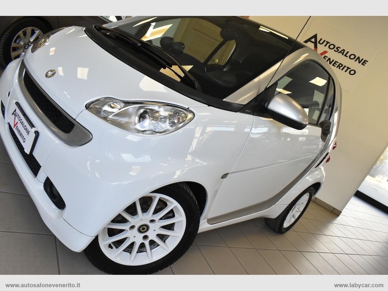 SMART fortwo 52 kW MHD coupé White Tailor Made