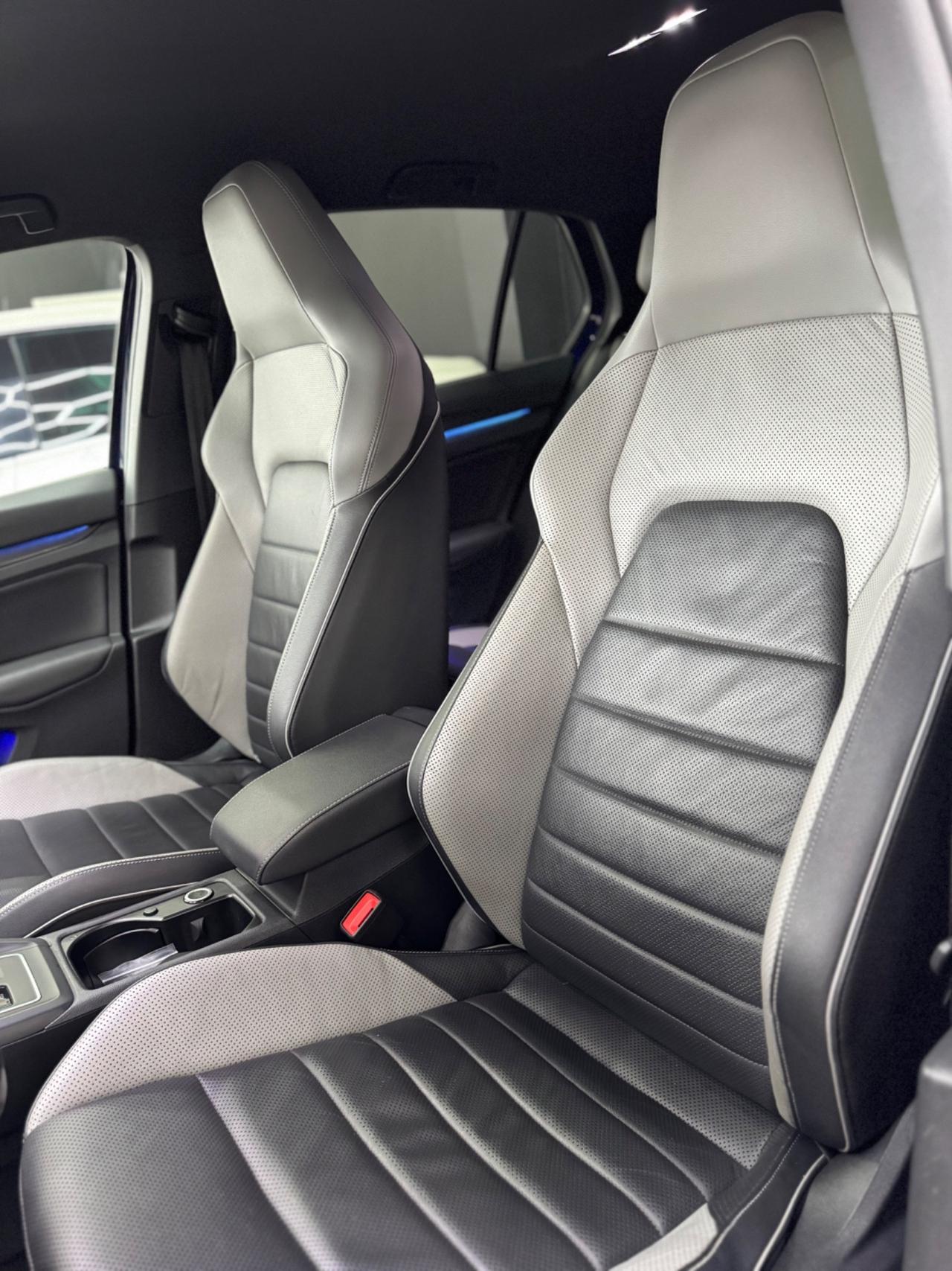 Volkswagen Golf 8 VIII 2.0 GTD 200cv dsg