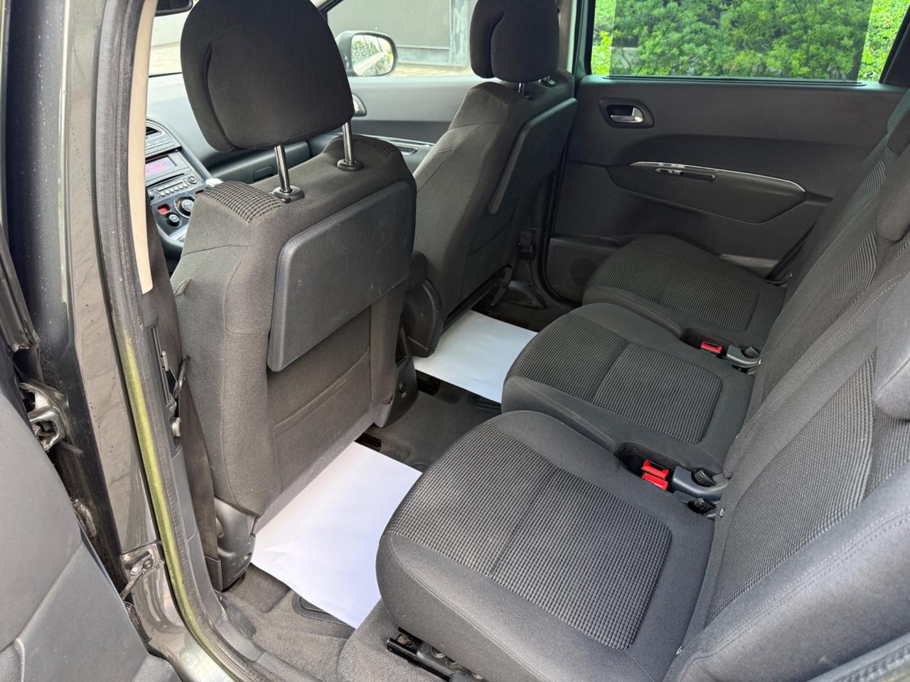 Peugeot 5008 1.6 e-HDi 112CV Stop&Start Active