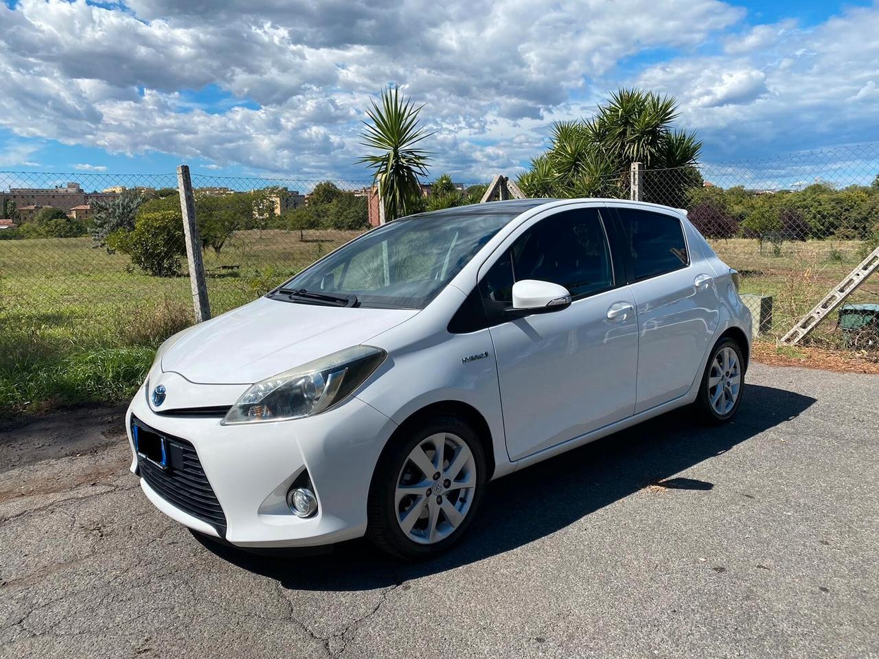 Toyota Yaris 1.5 Hybrid 5 porte Lounge