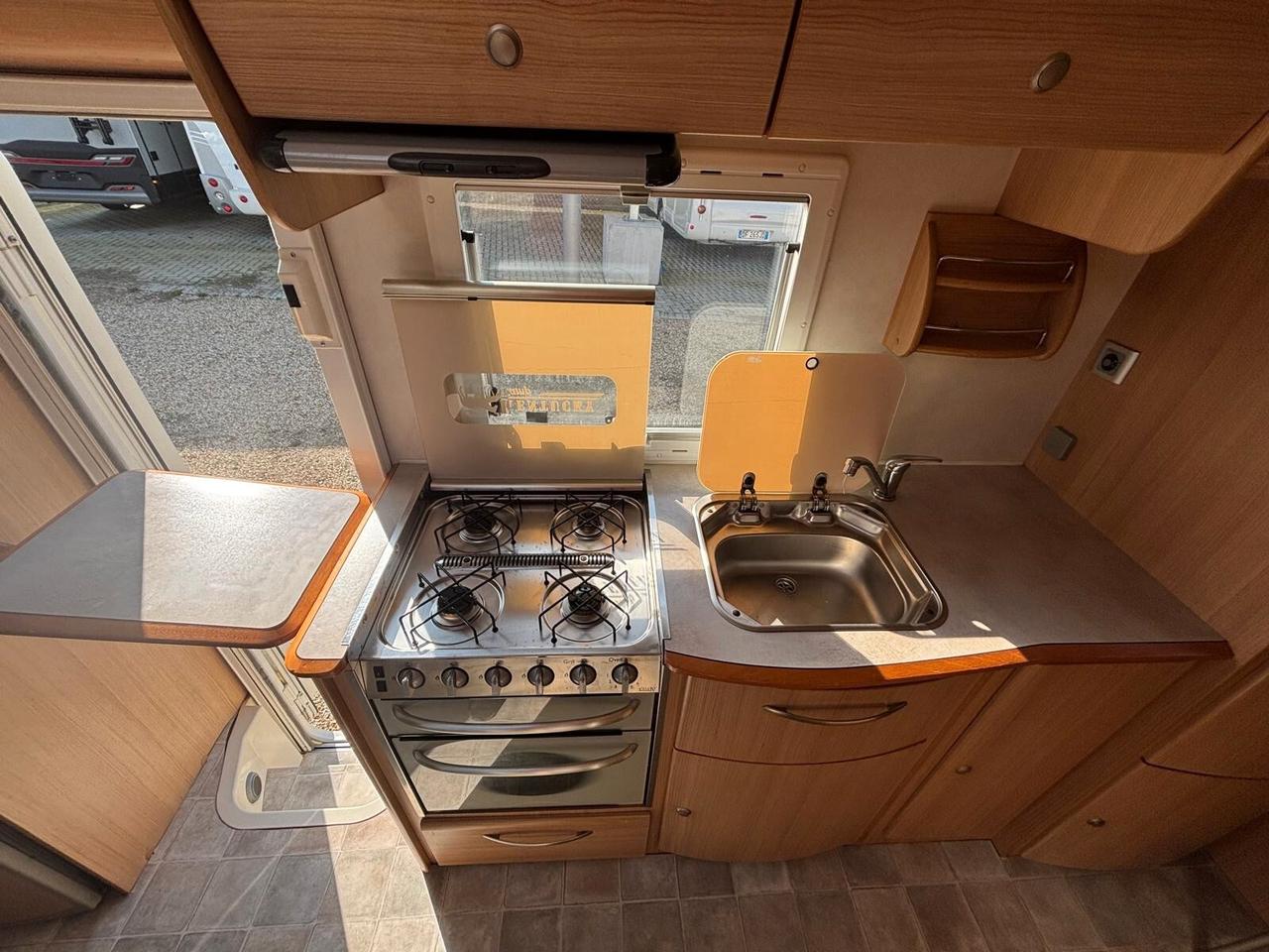 Kentucky Estro 4 G camper