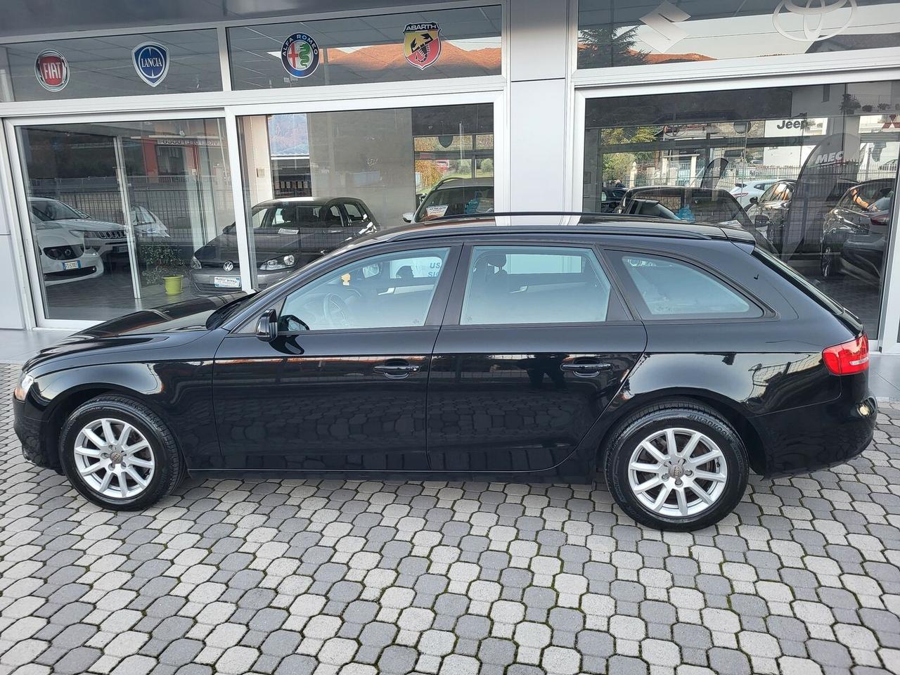 Audi A4 Audi A4 ***RESTYLING*** AVANT 2.0 TDI * CAMBIO MANUALE *