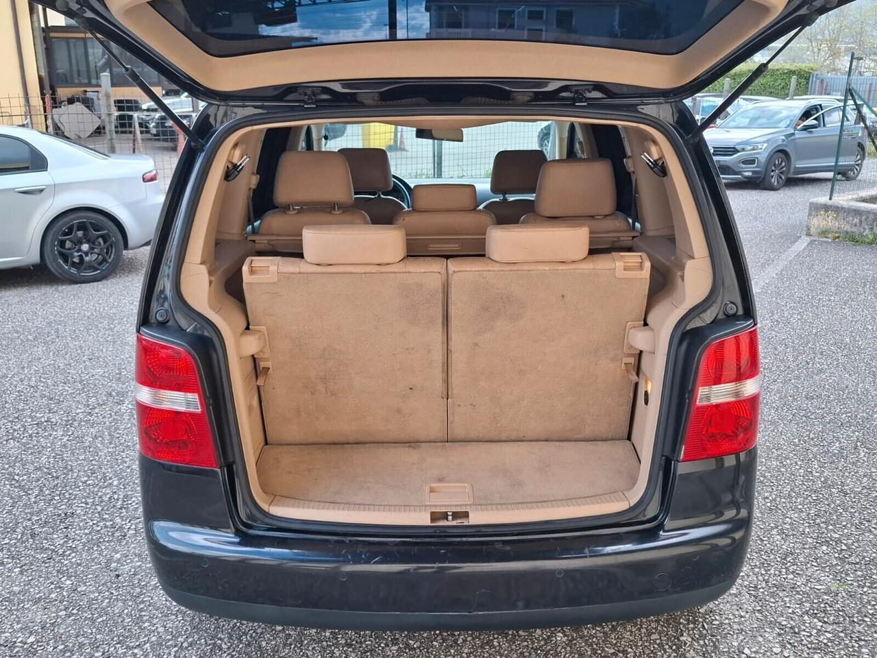 Volkswagen VW Touran 2.0 TDI 7 Posti 140cv